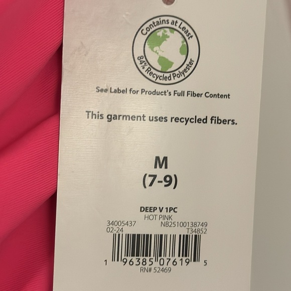 Keyhole Cutout One Piece Swimsuit - Picture 4 of 6